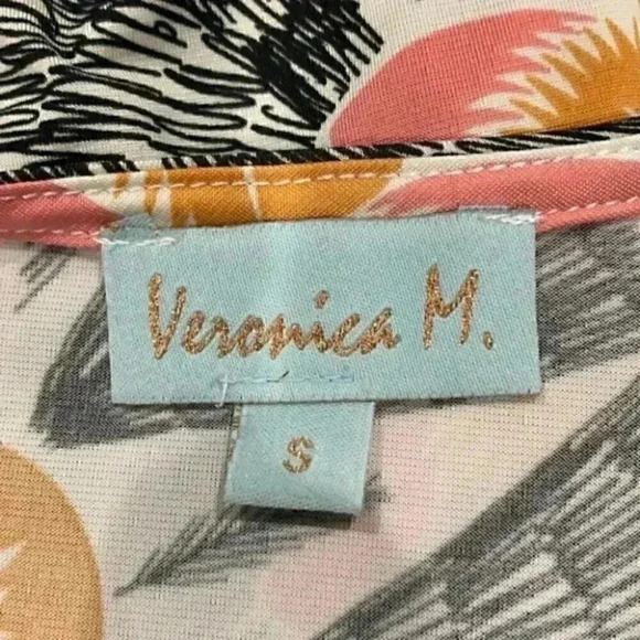 Veronica M. floral flowy dress in size small - Picture 6 of 7